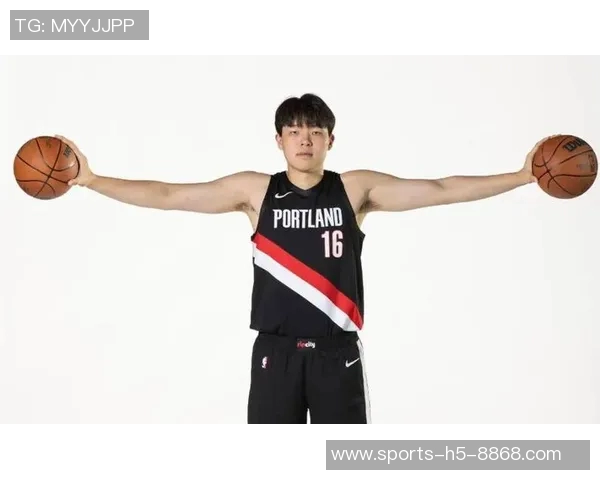 开拓者训练照曝光杨瀚森现身出战与否仍待确认